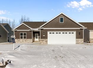 3710 E Callalilly Ln, Appleton, WI 54913
