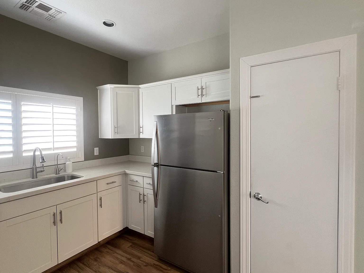 7500 E Deer Valley Rd — Photo 3