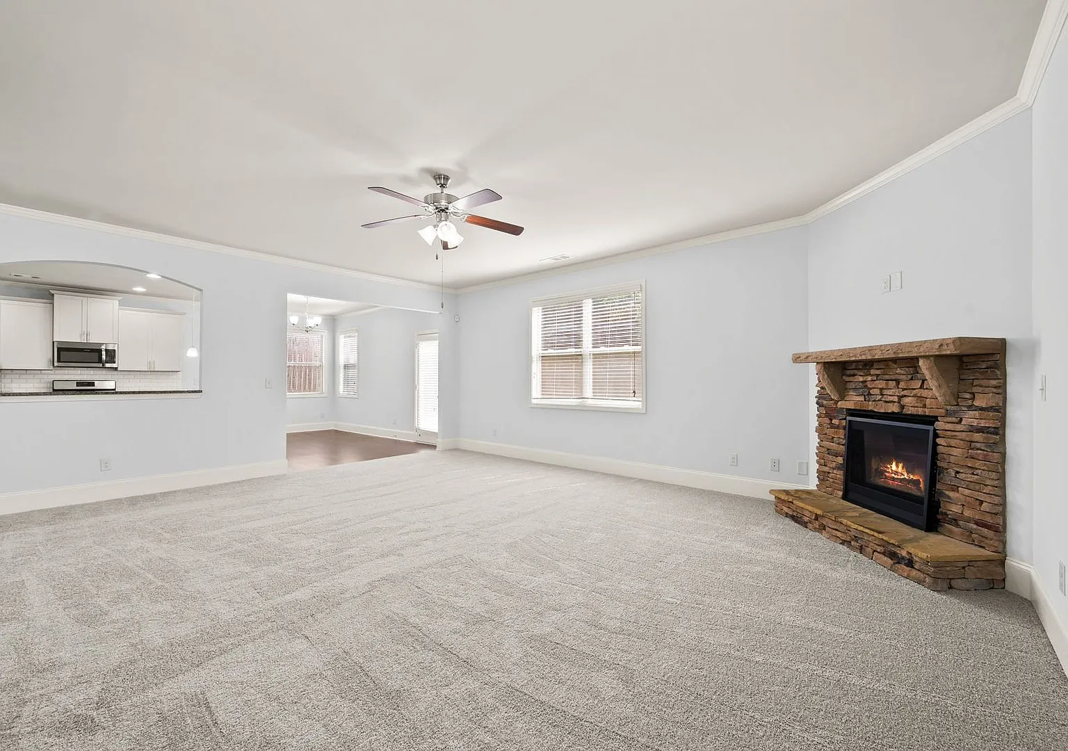 Spacious 5BR/3.5BA Home in Tallant Farms | Swim/Tennis Community — Photo 4