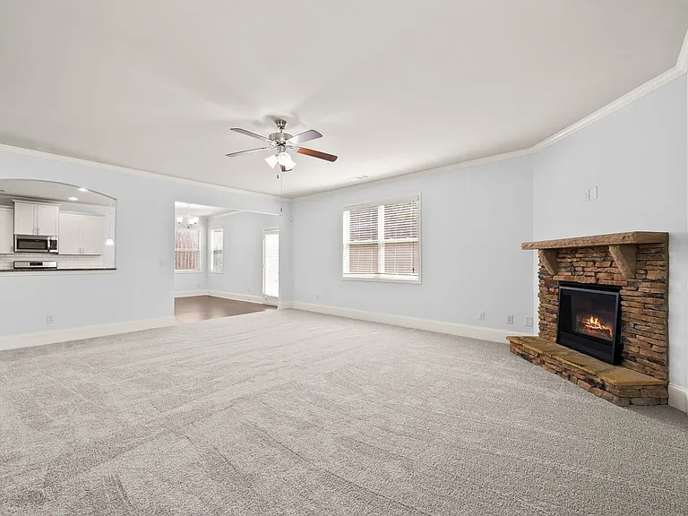 3845 Alden Pl — Photo 4