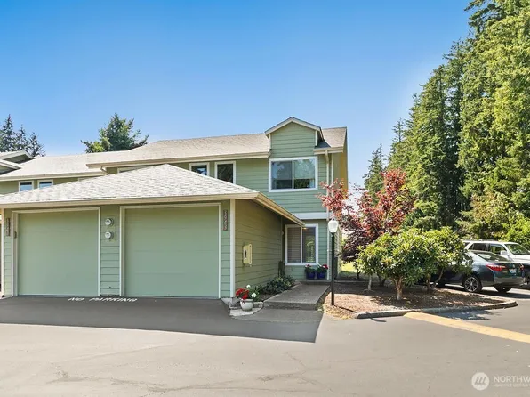 3943 NW Fairway Lane, Bremerton, WA 98312