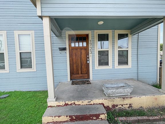 2nd image of 1723 NW 25th St Unit 1