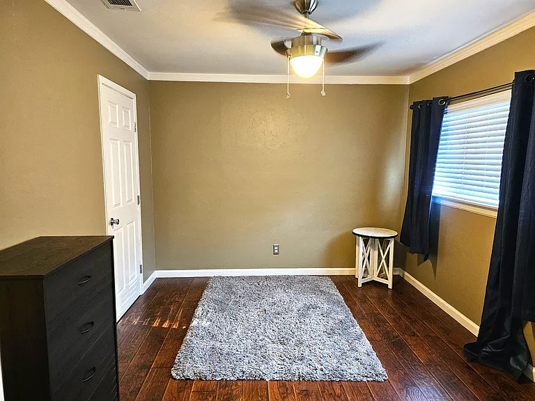 3926 White Oak Ct — Photo 9