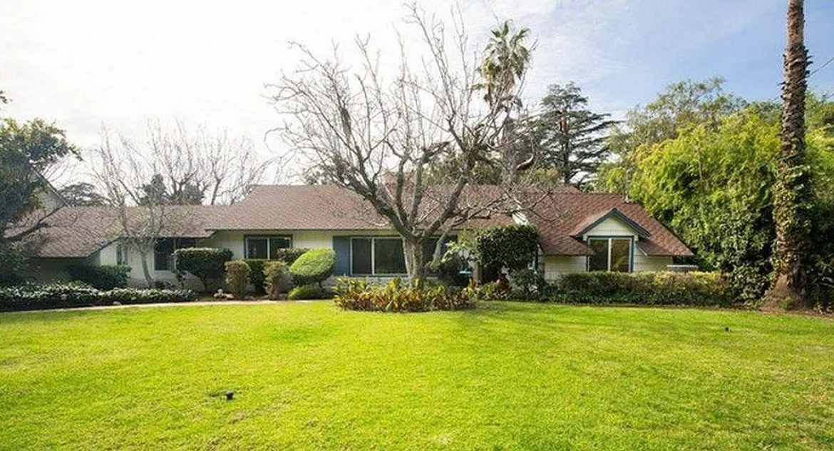 3 bed, 2061 sqft, $8,500 — Photo 4