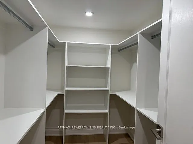 32 Love Ct #BASEMENT — Photo 11