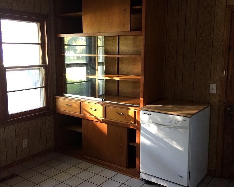 Kitchen Pantry/China Cabinet