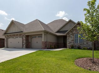 3247 S Sulgrove Ave, Springfield, MO 65804