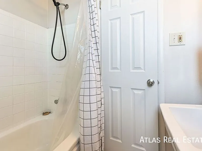 510 N Dayton St #10 — Photo 9