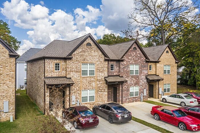 2nd image of 3885 Spottswood Ave #A