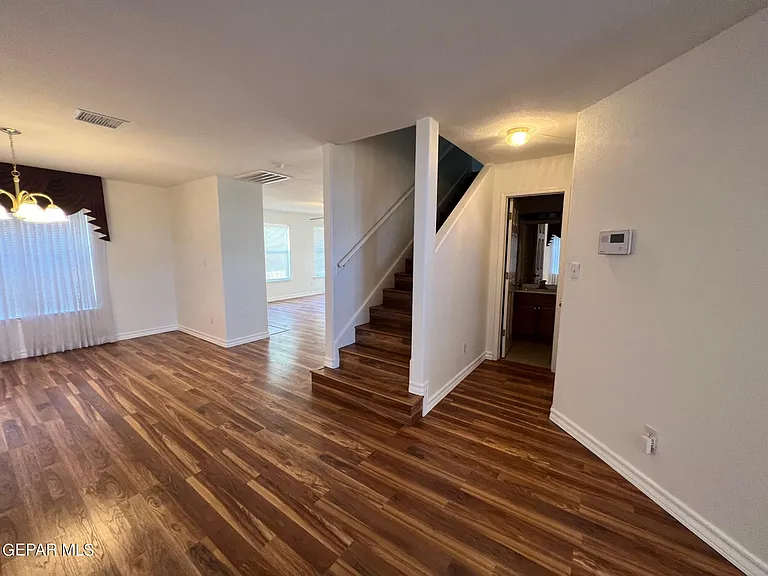 7105 Tierra Roja St — Photo 8
