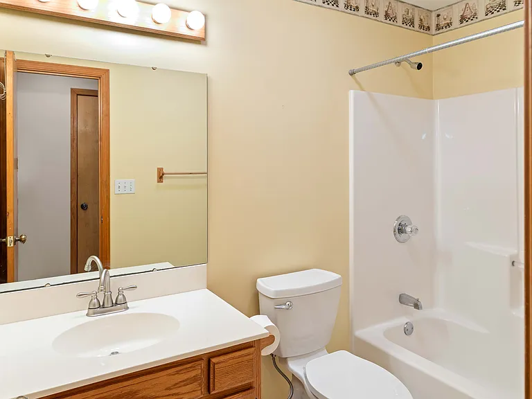 3442 Berkdale Dr — Photo 9