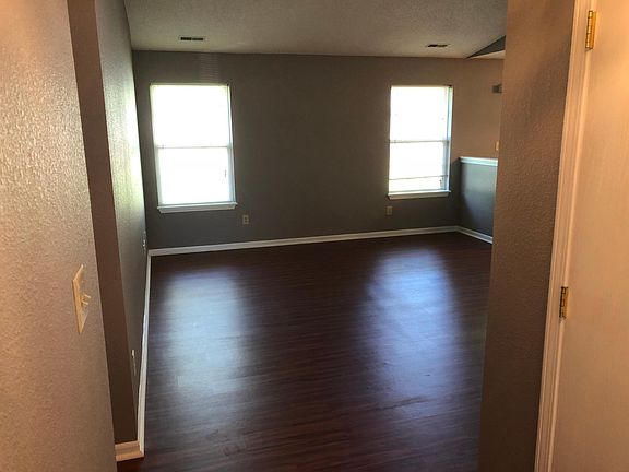 2nd image of 1922 Sweet Blossom Ln
