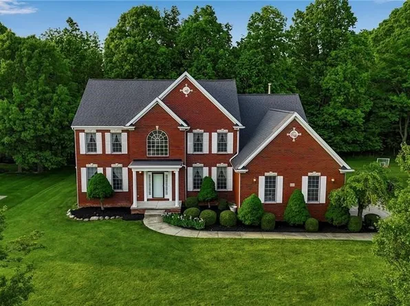 6017 Corinne Ln, Clarence Center, NY 14032