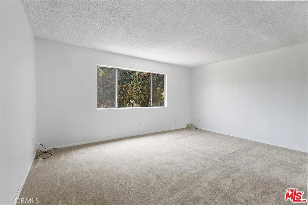 3 bed, 1612 sqft, $3,850 — Photo 3