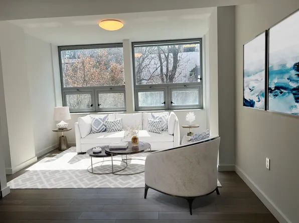 107 Columbia Heights image 4 of 6