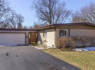 629 Columbine Ave, Lisle, IL 60532