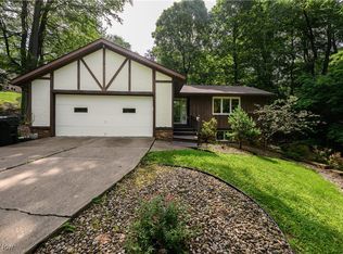 2436 Woodlawn Dr NW, Dover, OH 44622
