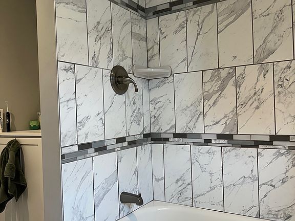 3rd image of 1251 Atwood Ave #1