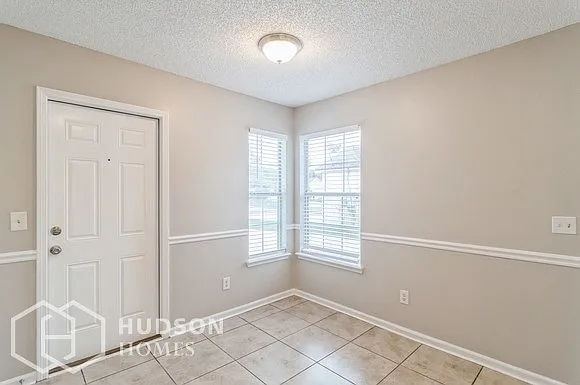 1664 Hudderfield Cir W — Photo 5