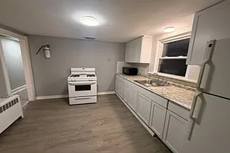 2 bed, 1000 sqft, $1,550 — Photo 3