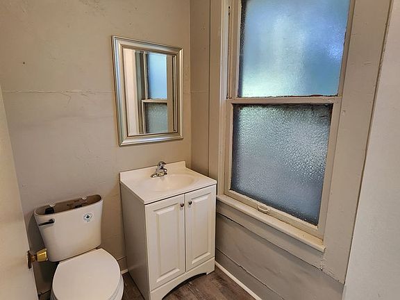 2nd image of 3209 W 46th St APT 4