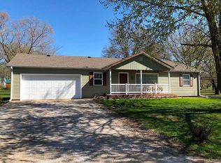 3723 Lake Trenton Dr, Trenton, MO 64683