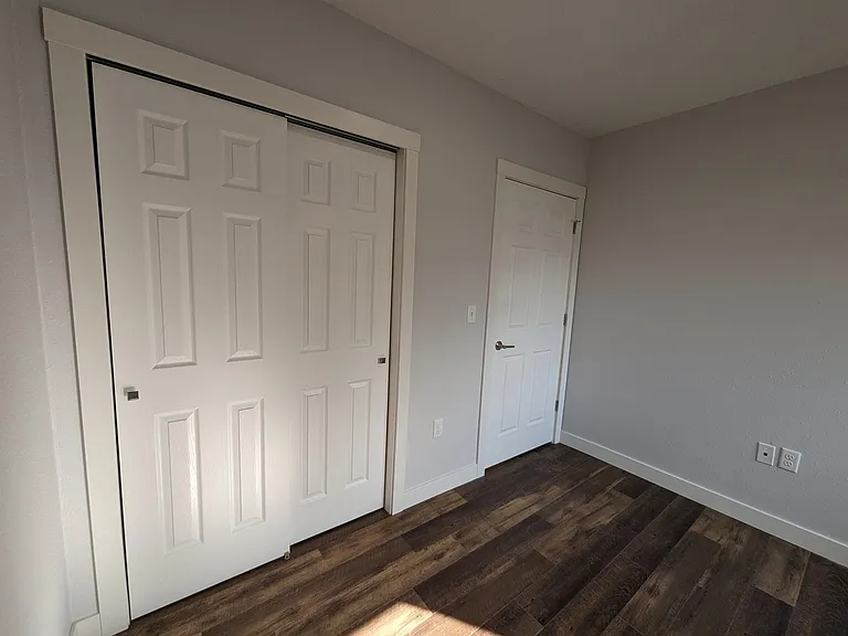 413 Jefferson St #14 — Photo 6