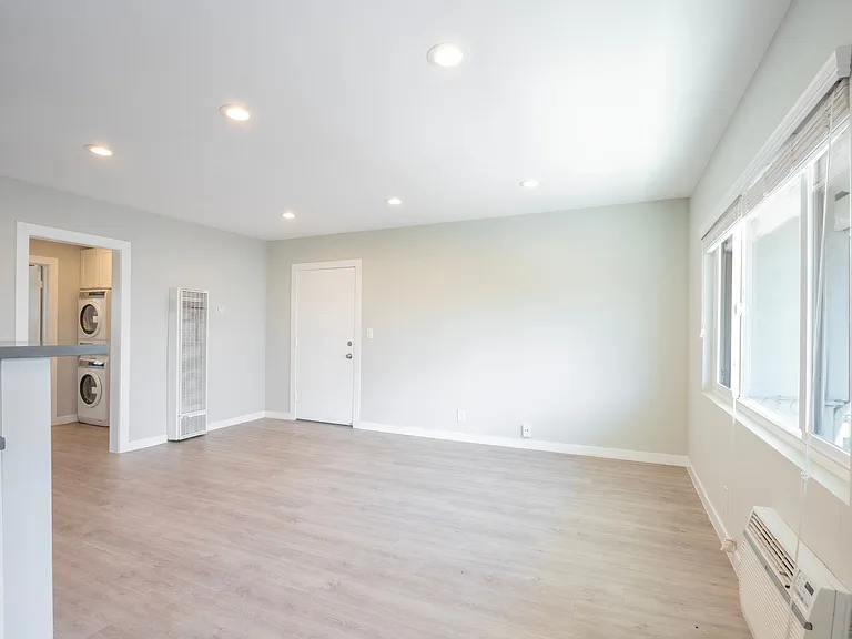 5622 La Mirada Ave — Photo 6