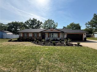 8744 Parkdale Dr, North Royalton, OH 44133