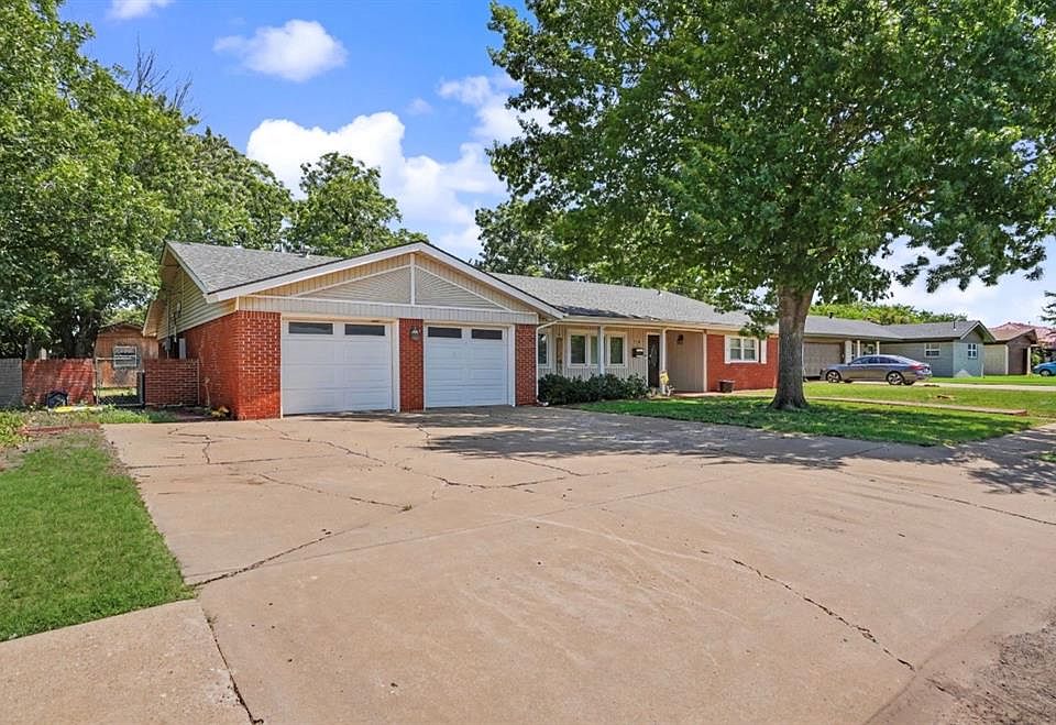 1st image of 213 Mockingbird Dr S