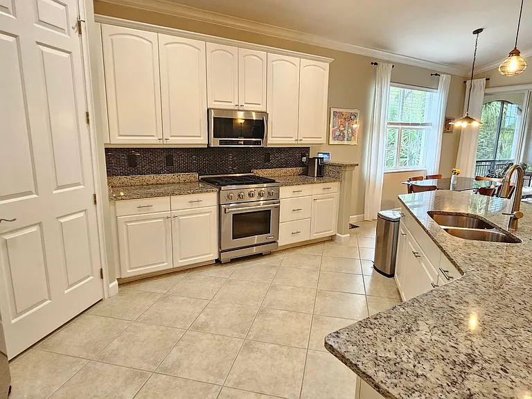 118 Bella Vista Ter #7C — Photo 27