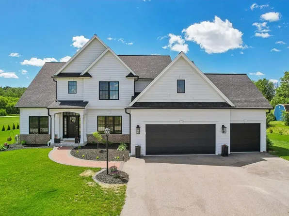 W2481 Leasure WAY, East Troy, WI 53120