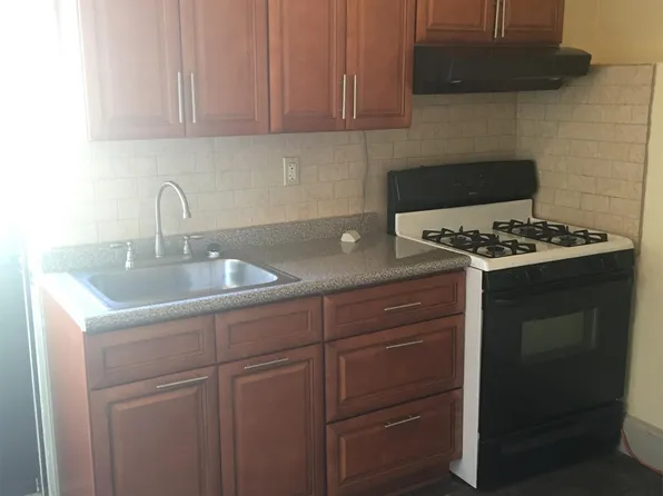 4025 Green St #1, Philadelphia, PA 19104