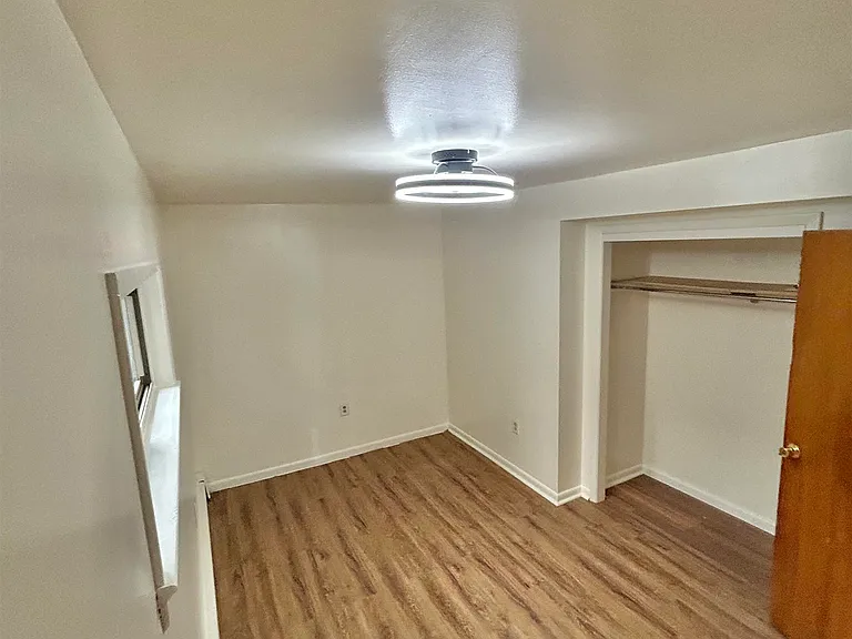 330 Sip Ave #1 — Photo 5