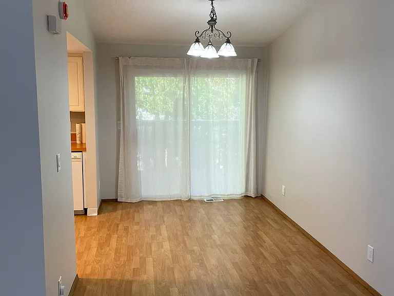 9936 SW 37th Ave — Photo 17