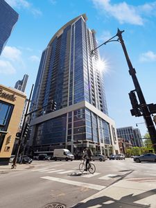 100 E 14th St APT 1206, Chicago, IL, 60605