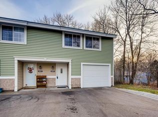 3255 Hill Ridge Dr #24, Saint Paul, MN 55121