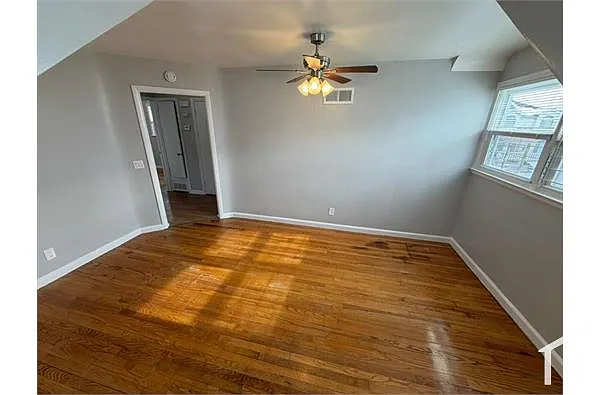 Building Photo - 43 Grandview Ave #2