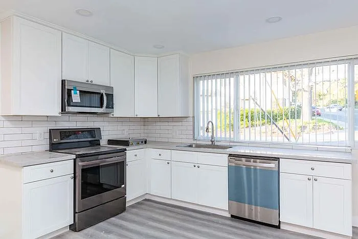 2615 Lake Ave #1 — Photo 7