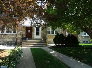 2031 Oakmont St, Philadelphia, PA 19152