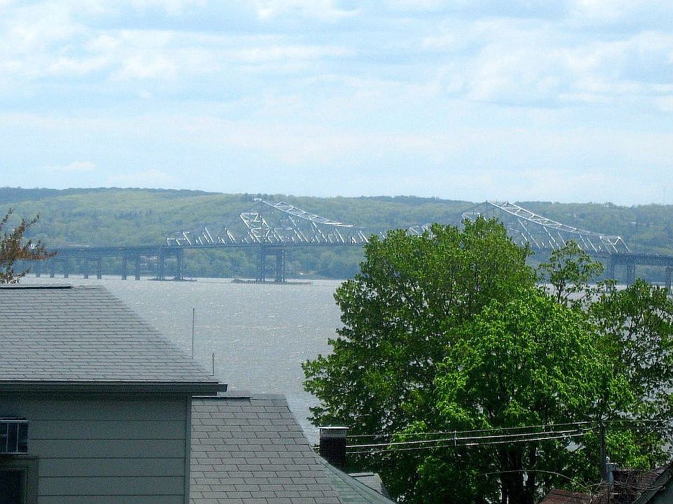 1st image of 30 2nd Ave