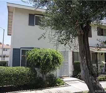 Wonderful end unit location overlooking spacious greenbelt