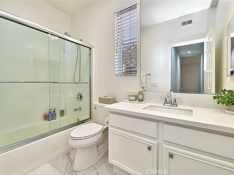1139 Elfstrom Dr — Photo 24