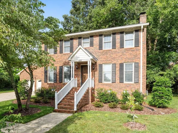 422 Wildwood Ln, Graham, NC 27253