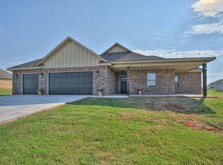 4930 Meadow Ln, Guthrie, OK 73044