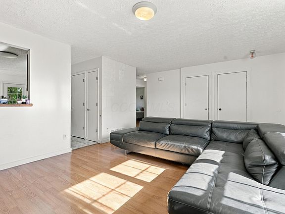 4th image of 5970 Leafridge Ln