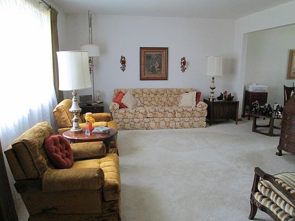 5th image of 1312 Cranwood Sq S