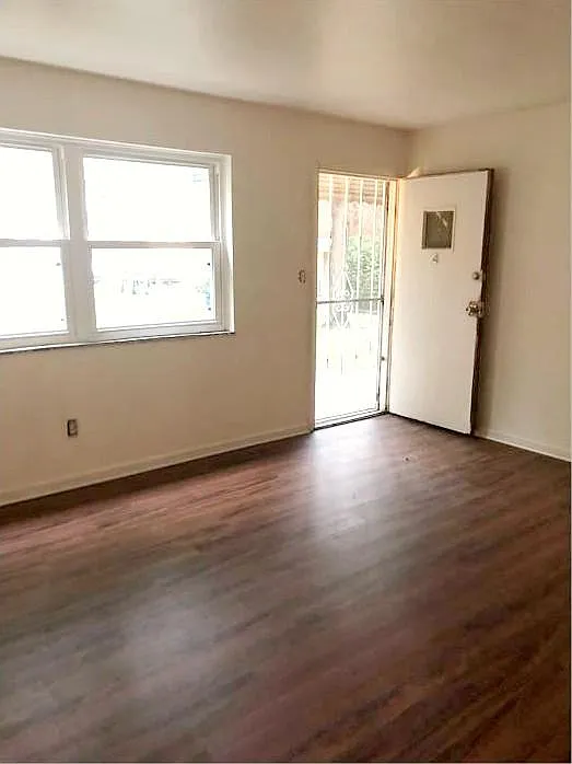 15421-1 Plymouth Pl — Photo 3
