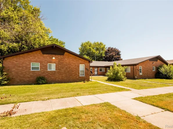 9500 Chalmers St, Detroit, MI 48213