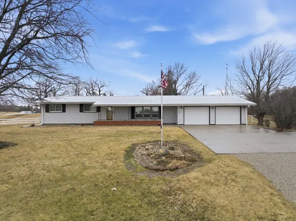 112 Sunrise Ln, Montezuma, IA 50171